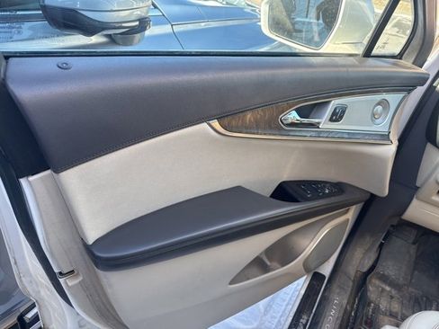 Used 2019 Lincoln Nautilus Reserve w/ Ultimate Package image 13