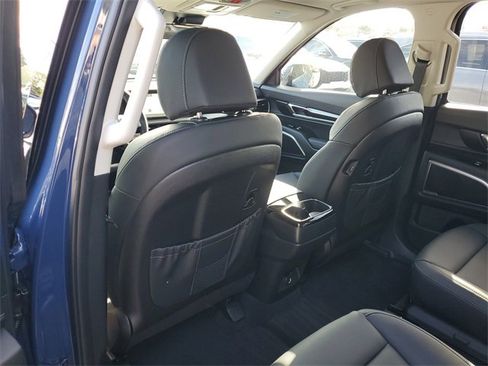 New 2025 Kia Telluride S image 17