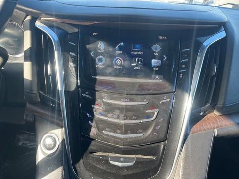 Used 2016 Cadillac Escalade Premium image 24
