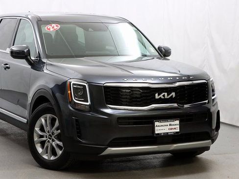 Used 2022 Kia Telluride LX image 2