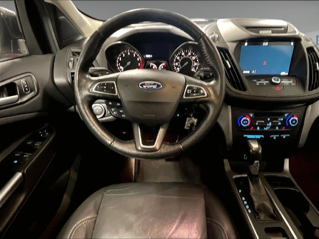 Used 2017 Ford Escape SE w/ SE Leather Comfort Package AWD/4WD image 17