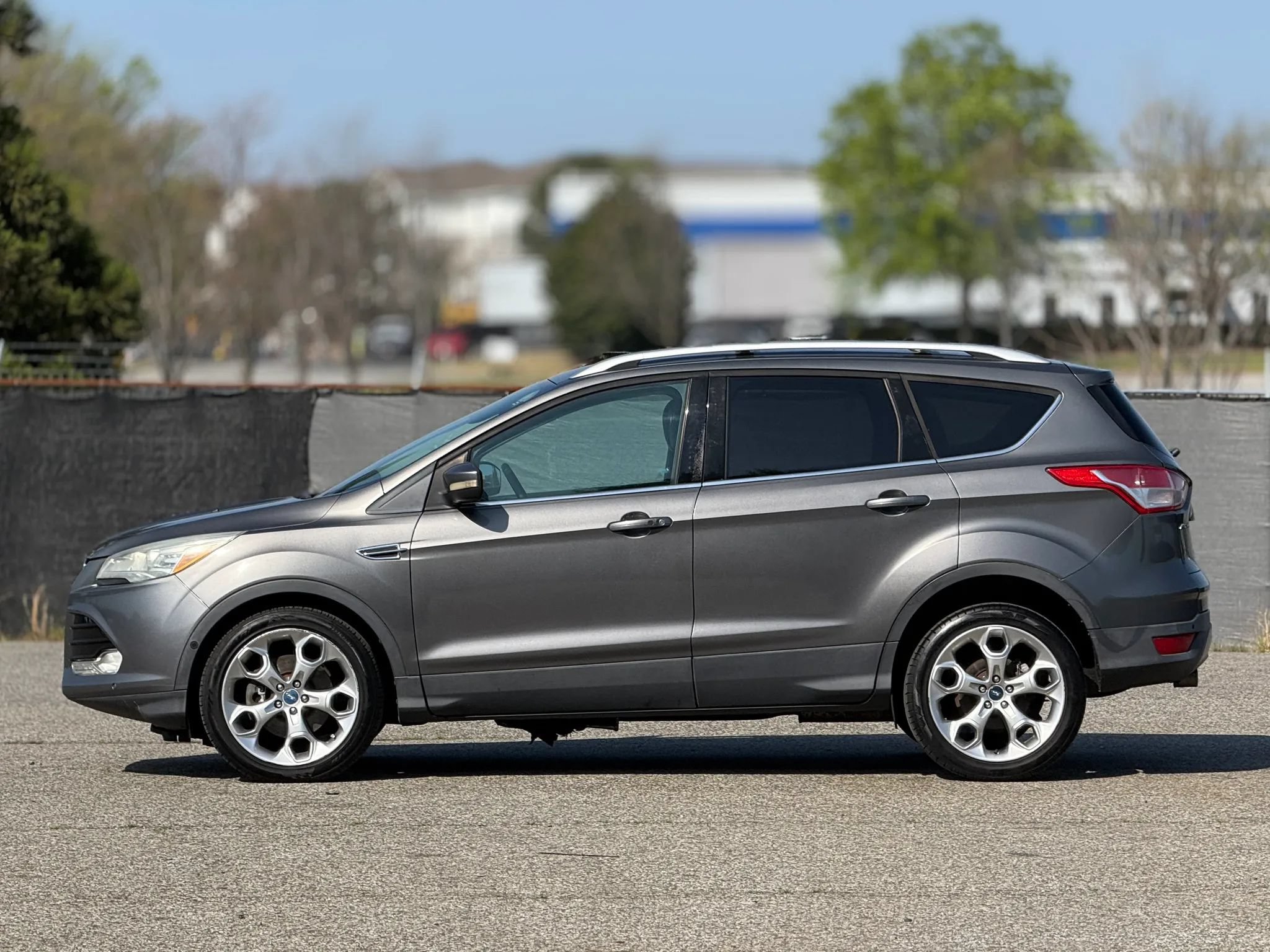 Used 2013 Ford Escape Titanium w/ Parking Technology Pkg FWD image 8