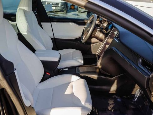 Used 2021 Tesla Model S Performance image 21