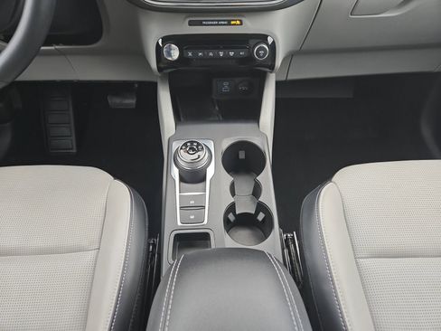 Certified 2023 Ford Escape Platinum AWD/4WD image 19