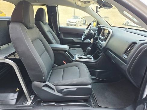 Used 2020 Chevrolet Colorado LT w/ Safety Package image 19