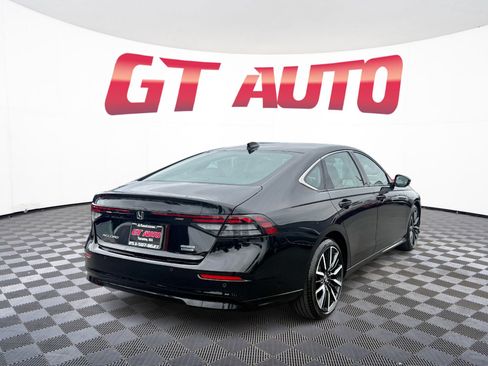 Used 2024 Honda Accord Touring image 4