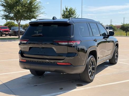 Certified 2024 Jeep Grand Cherokee L Laredo AWD/4WD image 9