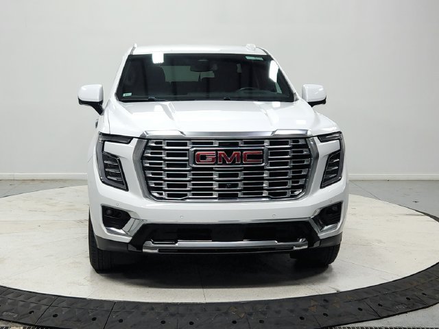 Used 2025 GMC Yukon Denali RWD image 3