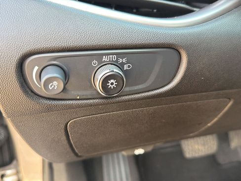 Used 2024 Chevrolet Malibu LT FWD image 14