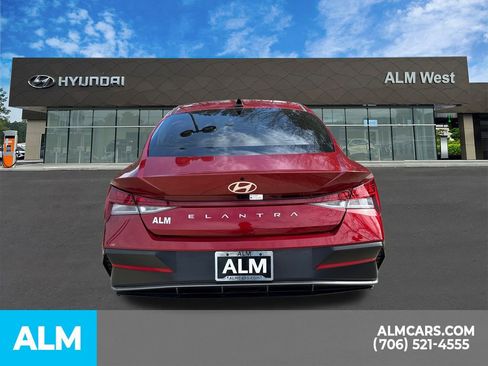 Used 2025 Hyundai Elantra SEL FWD image 6