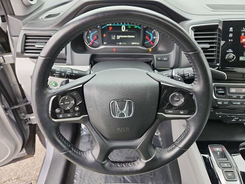 Certified 2022 Honda Pilot Touring image 19