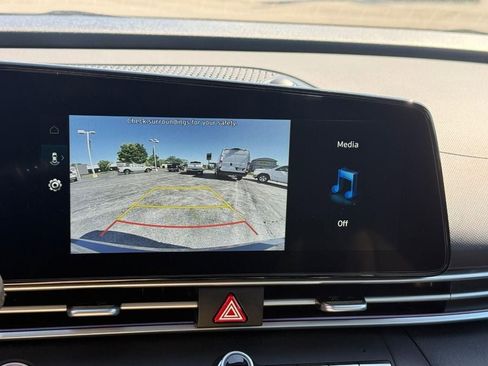 Used 2025 Hyundai Elantra Limited FWD image 26