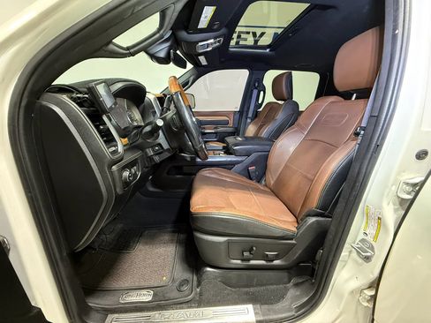 Used 2020 RAM 2500 Limited AWD/4WD image 16