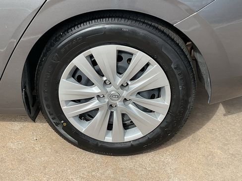 Used 2025 Nissan Sentra S image 10