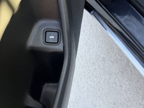 Used 2019 Honda Accord EX image 22