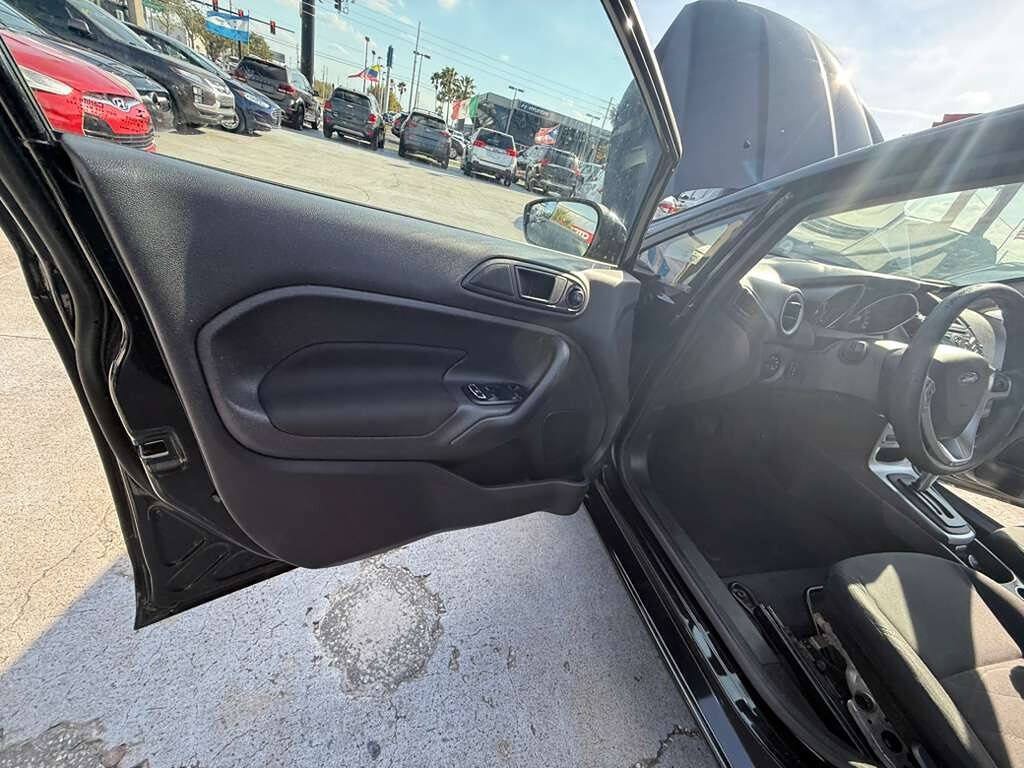 Used 2019 Ford Fiesta SE FWD image 10