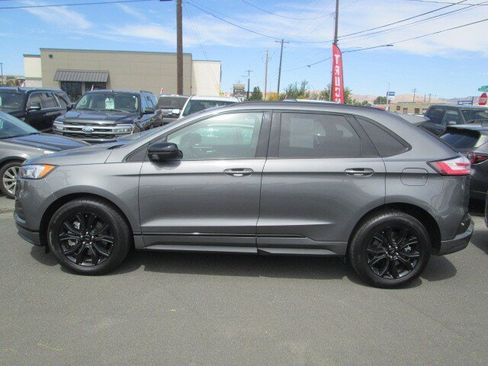 Used 2024 Ford Edge SE w/ Black Appearance Package AWD/4WD image 2