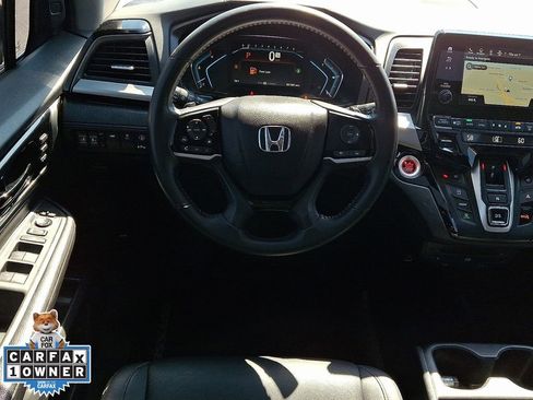 Used 2023 Honda Odyssey Touring image 2
