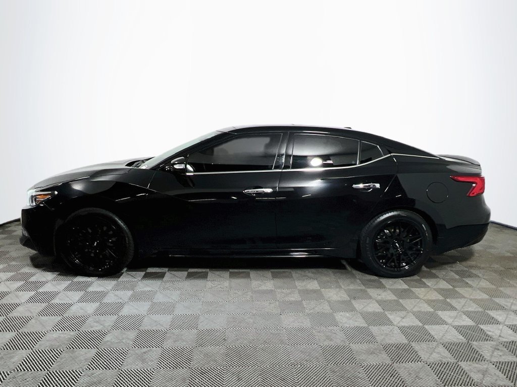 Used 2016 Nissan Maxima Platinum w/ Interior Lighting Package FWD image 4
