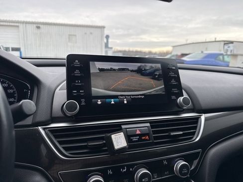 Used 2019 Honda Accord Sport image 8