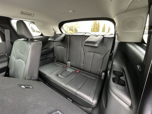 New 2026 INFINITI QX60 Luxe image 14