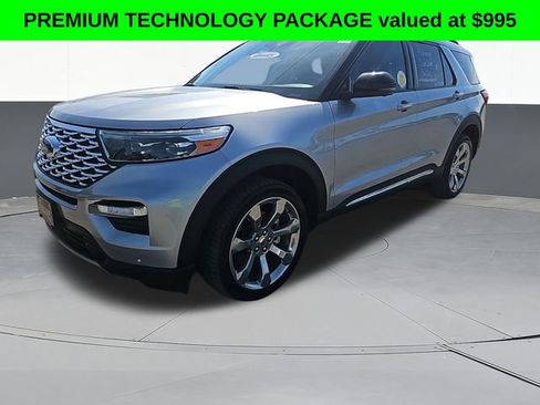 Used 2020 Ford Explorer Platinum w/ Premium Technology Package image 2