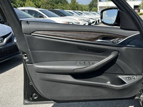 Used 2019 BMW 530e w/ Convenience Package RWD image 10