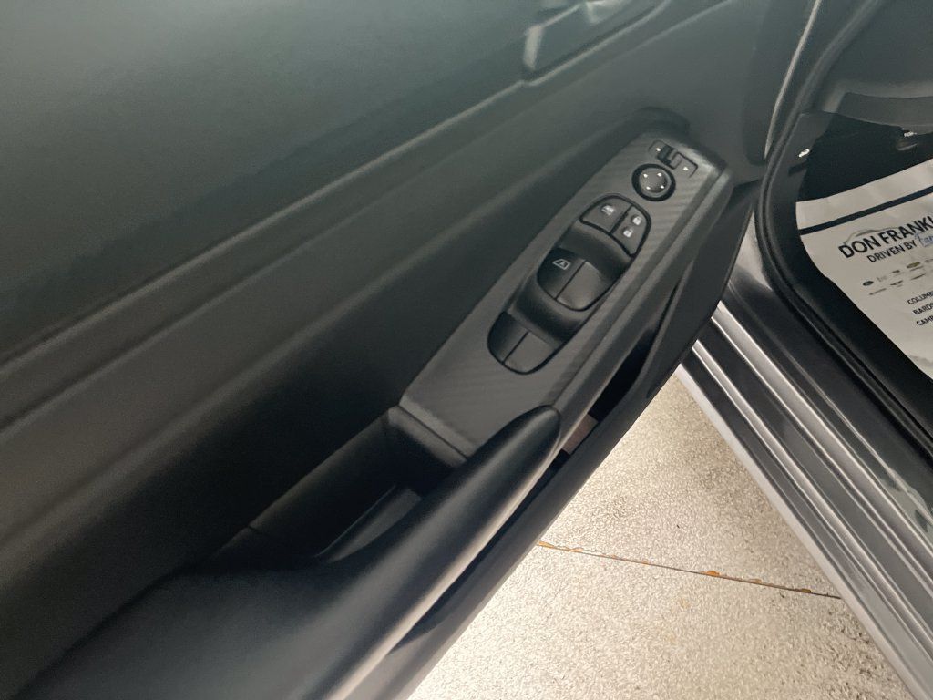 Used 2025 Nissan Altima 2.5 S FWD image 10