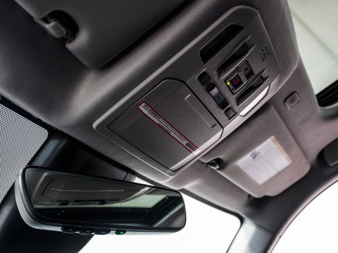 Used 2023 Toyota Highlander XLE image 28