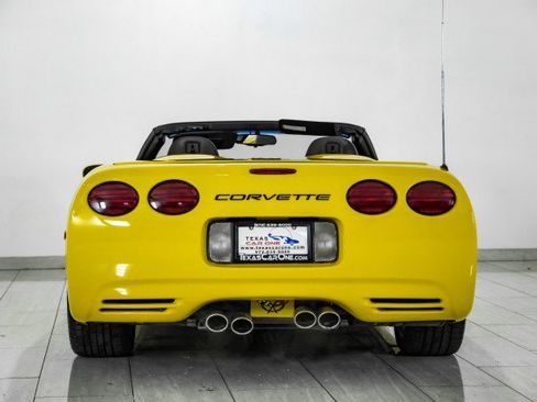 Used 2000 Chevrolet Corvette Convertible w/ Memory Pkg image 11