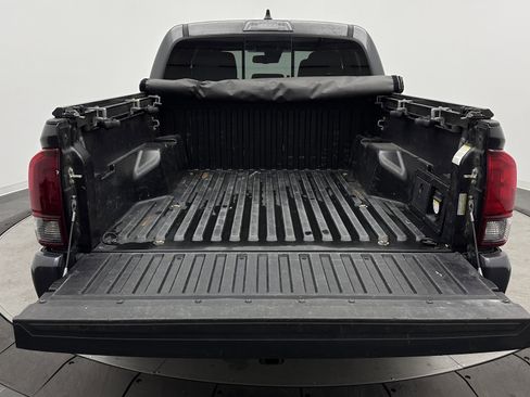 Used 2020 Toyota Tacoma TRD Sport RWD image 28