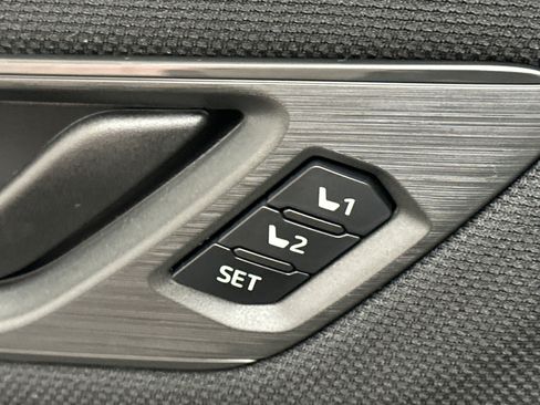 New 2026 Subaru Outback Limited AWD/4WD image 38