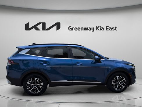 Certified 2025 Kia Sportage EX w/ Premium Package FWD image 5