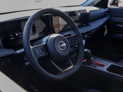 New 2026 Nissan Kicks SR image 14