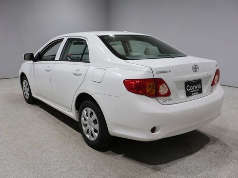 Used 2010 Toyota Corolla LE w/ All Weather Guard Pkg FWD image 5