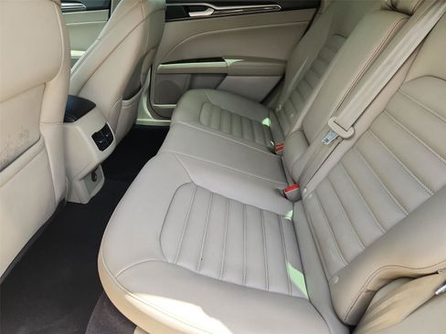 Used 2019 Ford Fusion SEL FWD image 23