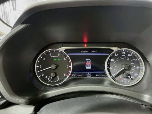 Used 2025 Nissan Sentra SV FWD image 21
