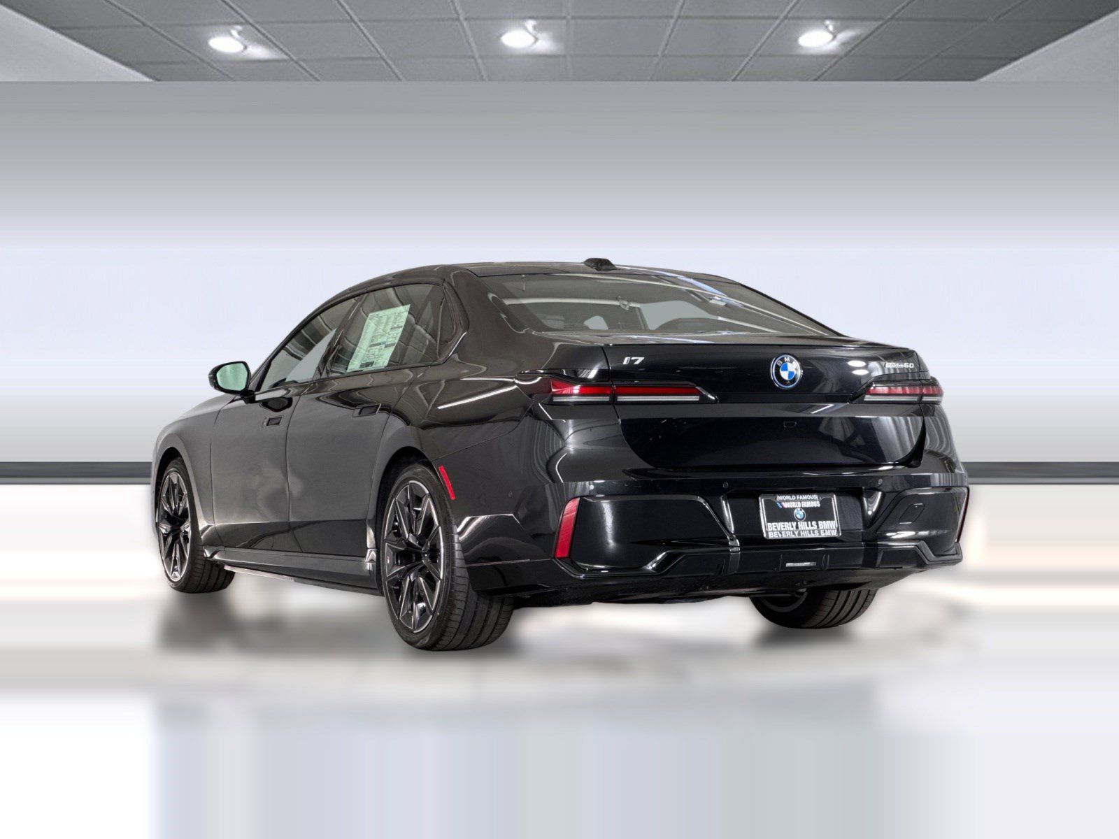 Used 2026 BMW i7 eDrive50 w/ M Sport Package RWD image 3