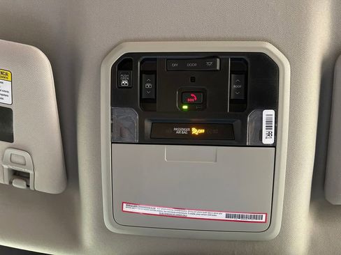 Used 2024 Toyota Tundra Limited image 29