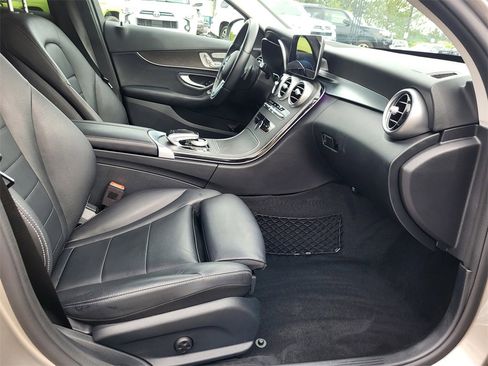 Used 2019 Mercedes-Benz C 300 4MATIC Sedan image 20
