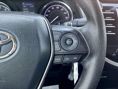 Used 2019 Toyota Camry LE FWD image 19