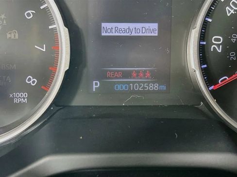 Used 2019 Toyota RAV4 LE w/ All Weather Liner Package AWD/4WD image 13