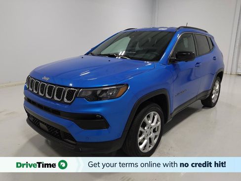 Used 2023 Jeep Compass Latitude AWD/4WD image 1