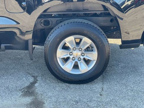 Used 2025 Chevrolet Silverado 1500 LT AWD/4WD image 29