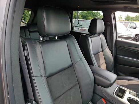 Used 2019 Jeep Grand Cherokee Altitude AWD/4WD image 13