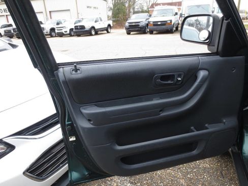 Used 2000 Honda CR-V LX image 9