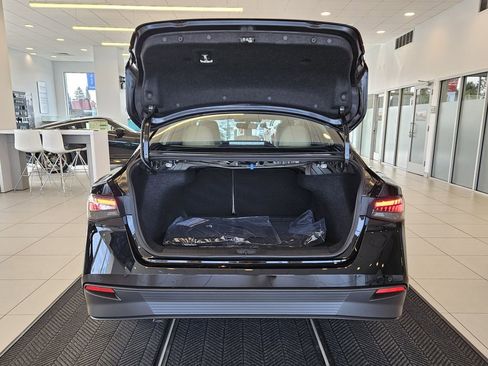 New 2026 Nissan Sentra SL w/ Floor Mat Package FWD image 9