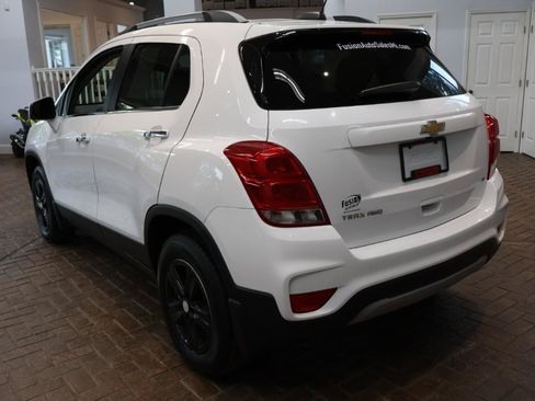 Used 2019 Chevrolet Trax LT w/ LT Convenience Package AWD/4WD image 5