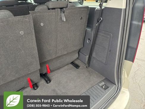 Used 2015 Ford Transit Connect XLT image 33