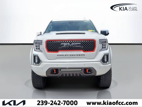 Used 2021 GMC Sierra 1500 SLT w/ SLT Premium Plus Package AWD/4WD image 2